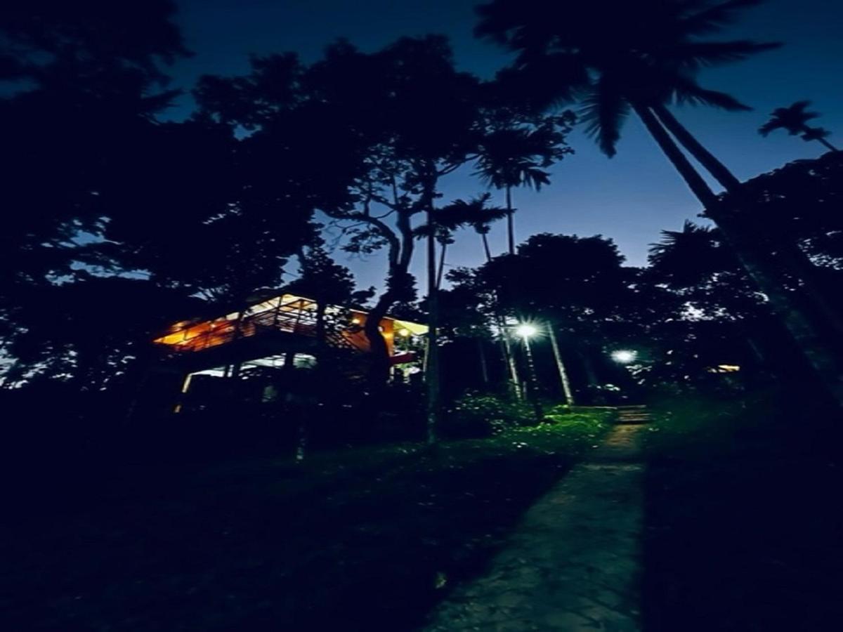 Chegāt Kuruva Shoreline Wayanad מראה חיצוני תמונה