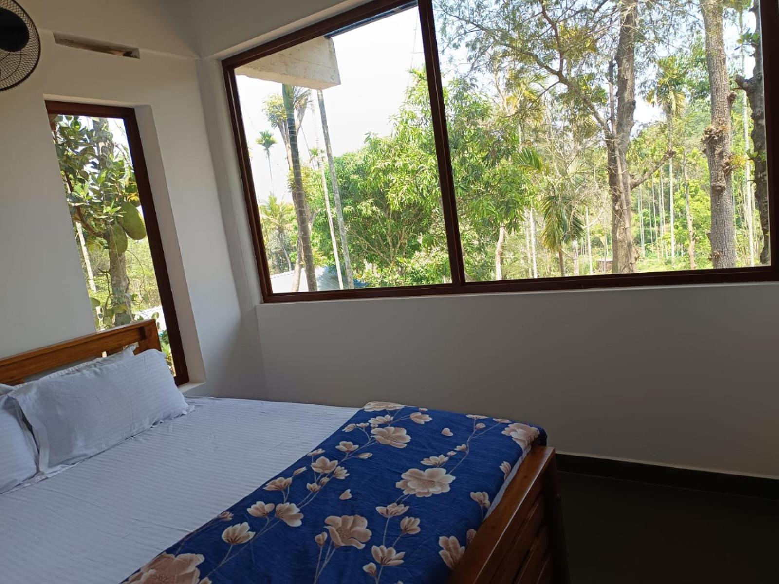 Chegāt Kuruva Shoreline Wayanad מראה חיצוני תמונה