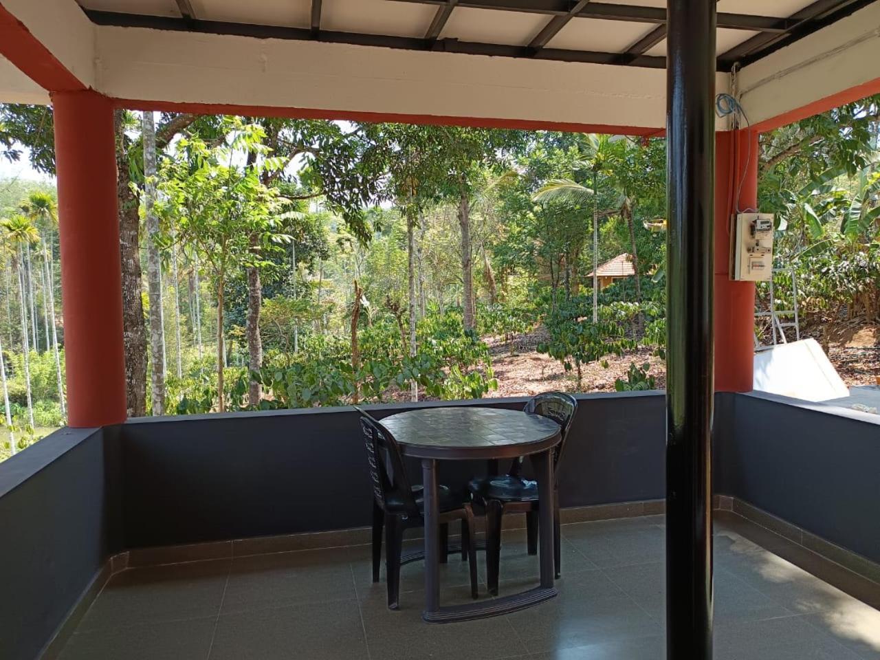 Chegāt Kuruva Shoreline Wayanad מראה חיצוני תמונה